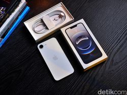 Unboxing iPhone 16e, HP Apple Paling Terjangkau Punya Chip Gahar