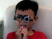 Melihat Layanan Kesehatan Mata Anak Satu Atap Pertama di Indonesia