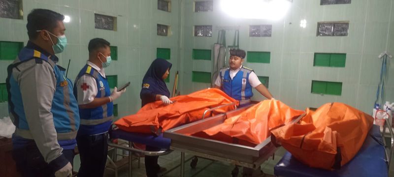 kecelakaan di tol ngawi tewaskan 3 orang