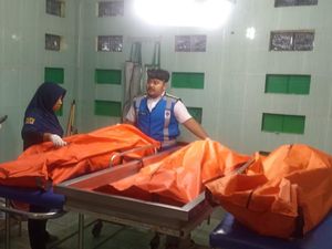 3 Tewas di Tol Ngawi! Avanza Tabrak Fuso Diduga karena Sopir Lelah