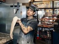 Keren! Tukang Pizza Ini Sukses Jadi Model di Paris Fashion Week