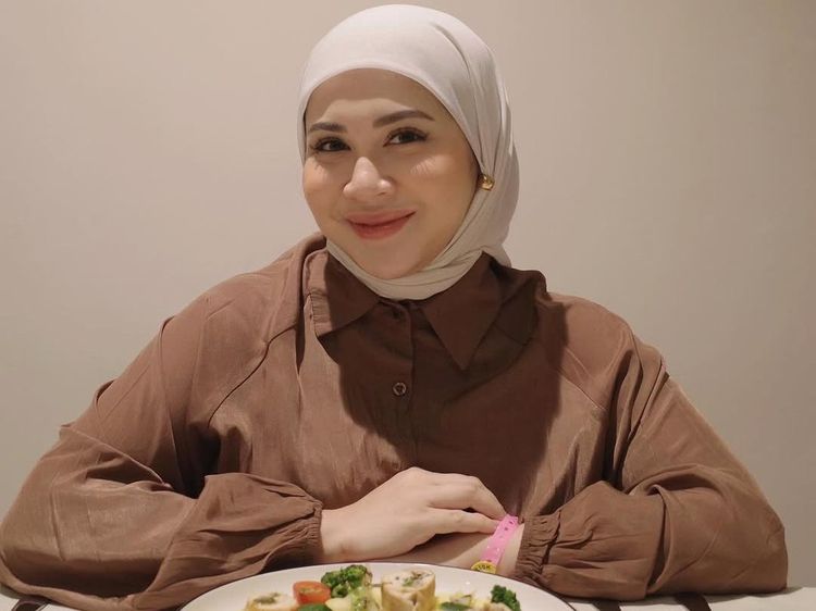 Wujud Rumah 3 Lantai Keisha Ratuliu yang Dicibir Netizen Sempit