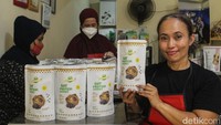 Usai malang melintang di panggung-panggung binaraga sebagai atlet dan juri, kini Minie memasuki babak baru dalam hidupnya.