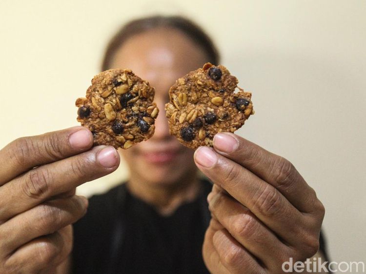 Kisah Minie dari Binaragawati Jadi Pengusaha Cemilan Sehat