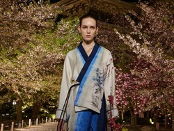 10 Koleksi Dior Pre-Fall 2025, Fashion Show Berlatar Sakura di Jepang