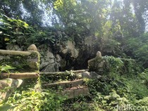 Viral Gua di Cikahuripan Disebut Makam Wali, Kades: Jangan Sesatkan Akidah