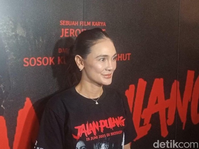 Luna Maya saat ditemui di kawasan Jakarta.