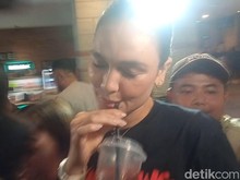 Ekspresi Luna Maya Ditanya soal Jadi Pengantin Maxime Bouttier Ekspresi Luna Maya Ditanya soal Jadi Pengantin Maxime Bouttier