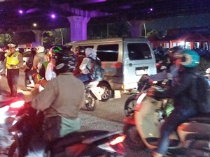 Cerita Fitri Terdampak Macet di Jalan Yos Sudarso: Pesan Ojol Di-cancel Terus