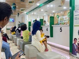 Pegadaian Depok Semarang Diserbu Pembeli, Emas 4,8 Kg Ludes dalam Sepekan