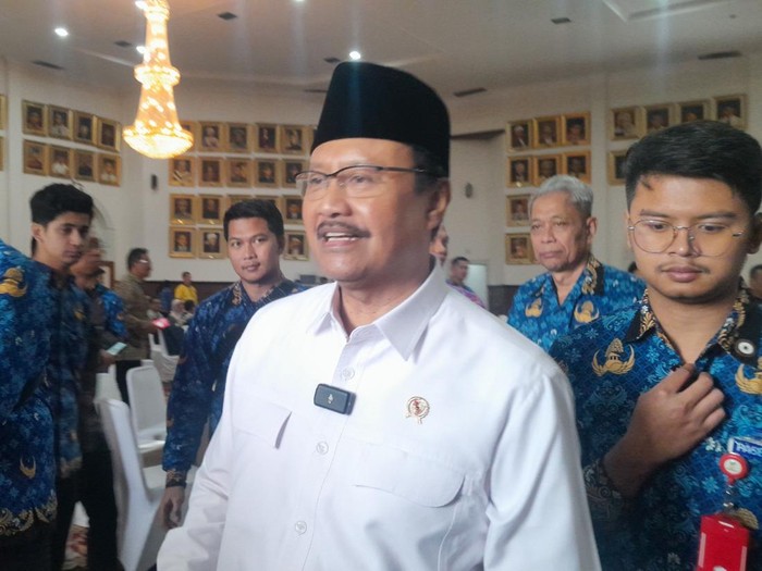 Mensos Gus Ipul