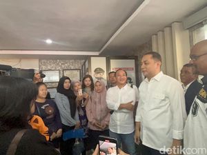 Momen Eri Cahyadi Dampingi Korban Penahanan Ijazah Lapor Polisi