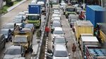 Parah! Jalan Yos Sudarso Arah Pelabuhan Tanjung Priok Macet Sejak Semalam