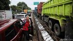 Penampakan Macet Horor Arah Priok Semalam Mengular ke Mana-mana