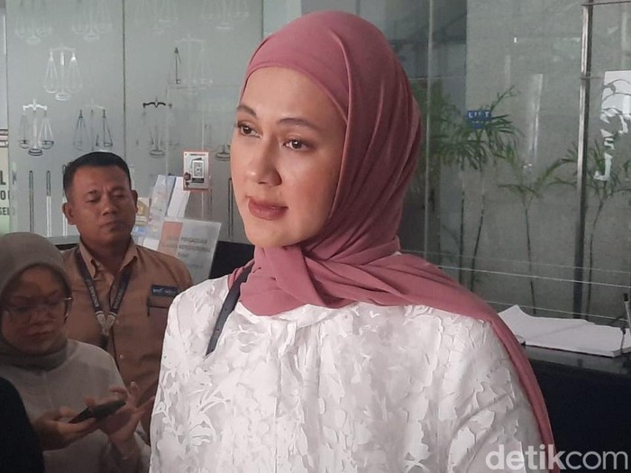 Paula Verhoeven di Komisi Yudisial