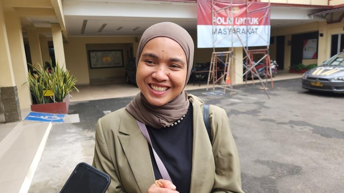 Rahmi Sofiya (39), korban pencurian sepeda di bike rack Stasiun MRT Jaksel.