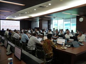 Komisi X DPR Nilai Sekolah Rakyat Baiknya di Bawah Kemendikdasmen, Ini Kata Mensos