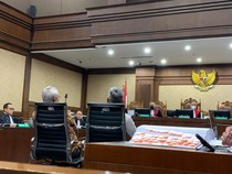 Video: Wahyu Setiawan-Arief Budiman Jadi Saksi Sidang Hasto Kristiyanto