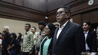 Hasto akan menjalani sidang lanjutan kasus dugaan suap pengurusan PAW anggota DPR untuk Harun Masiku dan perintangan penyidikan.  