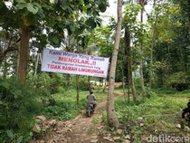 Ramai Spanduk Penolakan Kremasi Murdaya Poo di Ngaran Borobudur