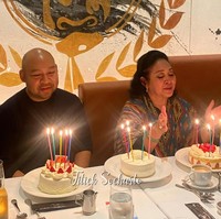 Putri keempat Soeharto, Titiek Soeharto baru saja merayakan ulang tahunnya yang ke-66. Melalui akun Instagram pribadinya Titiek membagikan momen perayaan ulang tahunnya di Osaka, Jepang, bersama putranya, Didit Prabowo. Foto: Instagram/@titieksoeharto