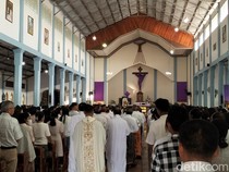 Khidmat Misa Kamis Putih Dihadiri Ribuan Umat di Labuan Bajo