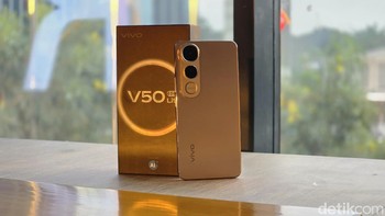 Vivo V50 Lite 5G tersedia dengan harga: Vivo V50 Lite 5G: Rp4.599.000 (8/256GB) Vivo V50 Lite 5G: Rp5.599.000 (12/512GB) Foto: Adi Fida Rahman/detikINET