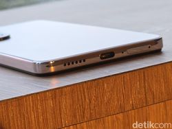 Wujud Vivo V50 Lite 5G, HP Rp 4 Jutaan Stylish dan Tahan Banting