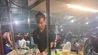 Penjual es tebu ini menggunakan logo dan font YouTube untuk merek dagangnya yang bernama YouTebu. Jika YouTube berwarna merah, ia menggunakan warna hijau. Foto: Instagram/x
