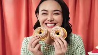 Amanda juga diketahui pernah berbinis kuliner pada 2022 lalu. Ia menawarkan kue soes aneka varian dengan nama Kurumi Puff. Foto: Instagram Amanda Manopo