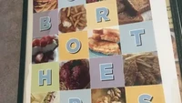 Hmmm.. Siapa nih yang bisa memahami informasi di buku menu restoran ini? Foto: BuzzFeed
