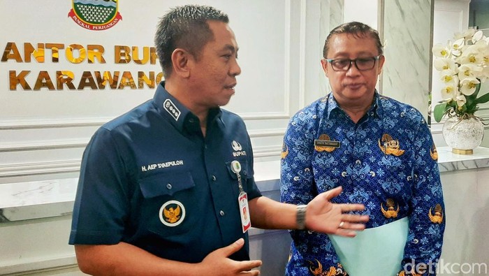 Bupati Karawang Aep Syaepuloh