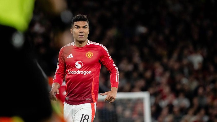 MANCHESTER, ENGLAND - APRIL 17: Casemiro of Manchester United in action during the UEFA Europa League 2024/25 Quarter Final Second Leg match between Manchester United and Olympique Lyonnais at Old Trafford on April 17, 2025 in Manchester, England. (Photo by Ash Donelon/Manchester United via Getty Images)