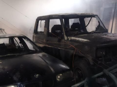 Garasi milik warga Jalan Sidosermo Indah II No 39 Kelurahan Sidosermo, Kecamatan Wonocolo terbakar