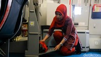 Adapun jumlah jamaah embarkasi Padang sebanyak 6.309 orang yang terbagi dalam 15 kelompok terbang (kloter) dan Banjarmasin sebanyak 5.482 jamaah yang terbagi dalam 13 kloter.