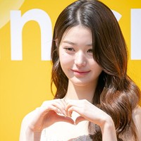 Sebelum debut bersama grup KPop IVE pada tahun 2021, Jang Wonyoung telah diumumkan sebagai brand ambassador terbaru Innisfree dan menggantikan posisi Yoona SNSD. Dia kini juga berstatus brand ambassador untuk rumah mode Miu Miu. Foto: Getty Images