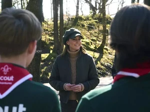 Gaya Kate Middleton Tampil dengan Topi Jadul ala Tahun 2000-an