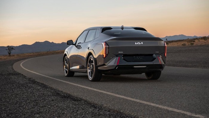 KIA EV4 KIA EV4