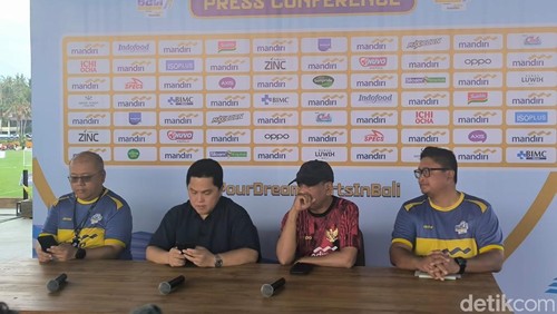 Konferensi pers turnamen sepakbola usia dini bertajuk Bali 7s di Bali United Training Center, Pantai Purnama, Gianyar, Bali, Jumat (18/4/2025). (Foto: Krisna Pradipta/detikBali)