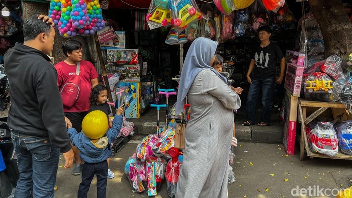 Mainan Joang Pasar Gembrong
