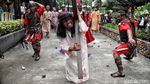 Melihat Visualisasi Jalan Salib di Gereja Salib Suci Cilincing
