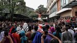 Melihat Visualisasi Jalan Salib di Gereja Salib Suci Cilincing