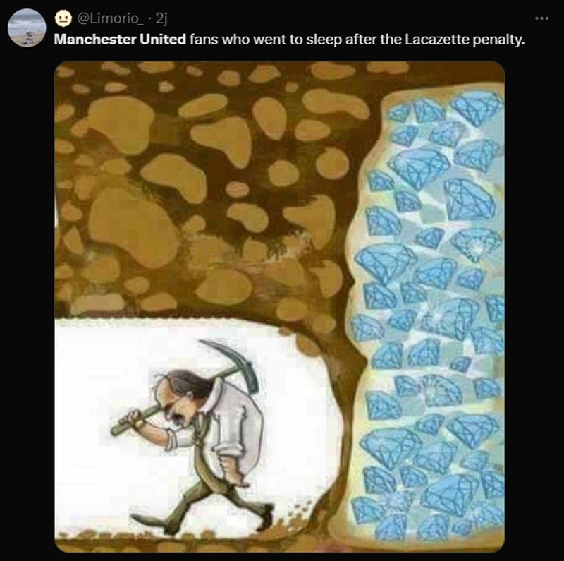 Manchester United berhasil mengalahkan Lyon di leg kedua perempatfinal Liga Europa dengan skor 5-4. Berikut sederet meme kemenangan tim berjuluk Setan Merah.