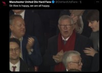 Manchester United berhasil mengalahkan Lyon di leg kedua perempatfinal Liga Europa dengan skor 5-4. Berikut sederet meme kemenangan tim berjuluk Setan Merah.