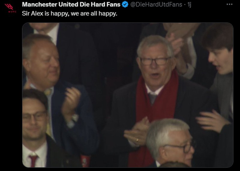 Manchester United berhasil mengalahkan Lyon di leg kedua perempatfinal Liga Europa dengan skor 5-4. Berikut sederet meme kemenangan tim berjuluk Setan Merah.