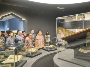 Buka Pameran Misykat, Fadli Zon Bahas Sejarah Islam di Indonesia
