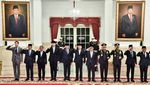 Momen Pelantikan Gubernur Bangka Belitung dan Papua Pegunungan di Istana