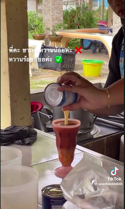Ngeri! Gerai Ini Pakai Sekaleng Kental Manis untuk Segelas Es Cokelat