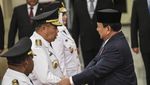 Momen Pelantikan Gubernur Bangka Belitung dan Papua Pegunungan di Istana
