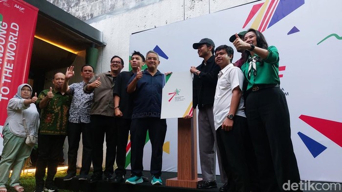 Peluncuran logo hari peringatan ke-70 Konferensi Asia Afrika
